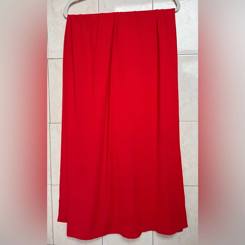 Red Ribbed Scarf / Wrap - Picture 2 of 2